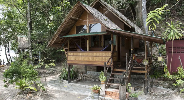 Бунгало с красивым видом из окна Sabai Corner Bungalows - SHA Extra Plus
