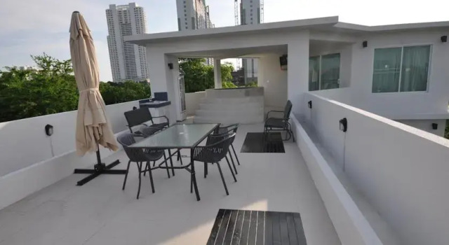 Angelheart Villa 4 Bedroom Villa in Pattaya, Забронировать Вилла Виллы Центральной Паттайя, Вилла
