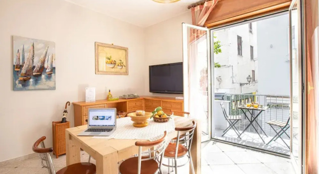 Апартаменты Spacious 3 bedrooms apartment in Sorrento OldTown
