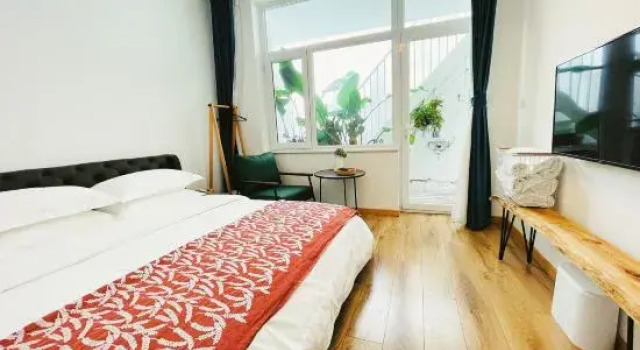 Люкс Yuzhichen Light Luxury Holiday Homestay (Beijing Huairou Baihewan Scenic Area)
