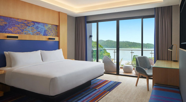 Двухместный номер Guest с балконом и с видом на море Aloft by Marriott Langkawi Pantai Tengah