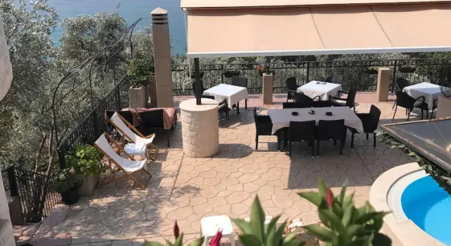 Двухместный номер Standard с балконом и с видом на море Monte Perla Residence