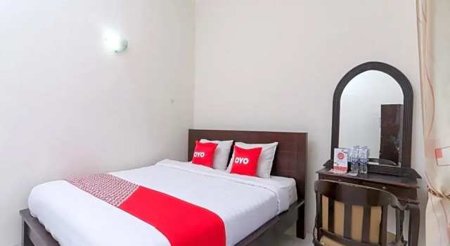 Люкс Oyo 1680 Dahlia Guesthouse