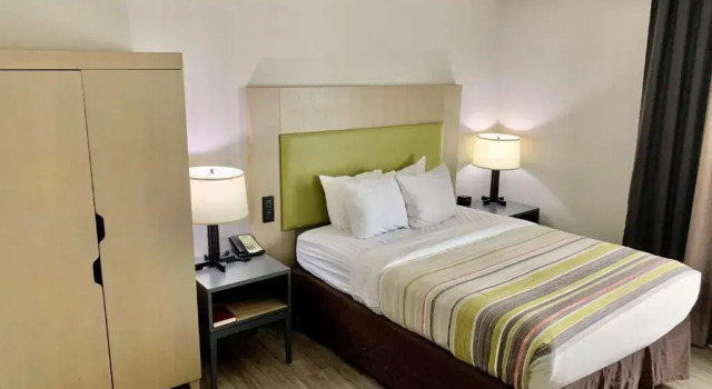 Номер Standard Country Inn & Suites by Radisson, Sandusky South, OH