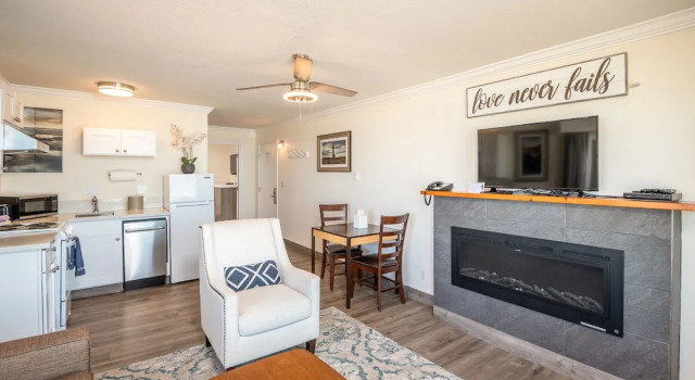 Люкс Standard Sailor Jack Oceanfront Motel
