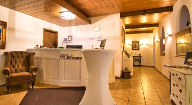 Hotel Neckarblick, Забронировать Отель Бад-Вимпфен Бретцфельд, рядом с Wimpfen Imperial Palace