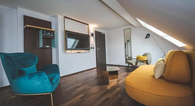Полулюкс Hotel Bernina Geneva