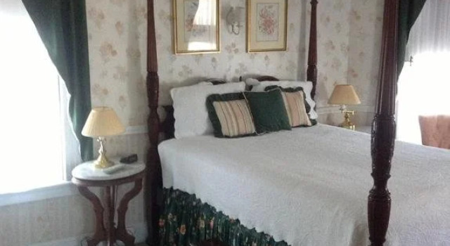 Newport Rose Cottage, Забронировать Дом для отпуска Ньюпорт штат Род-Айленд, рядом с Музей истории Ньюпорта