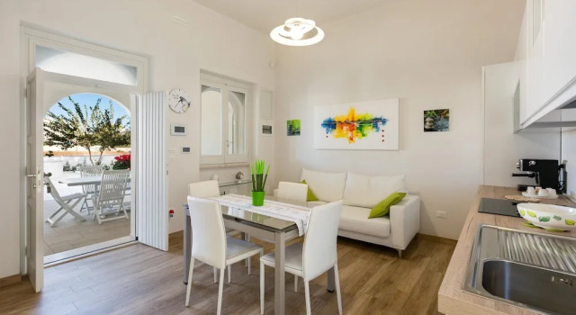 Villa Gardenia, Reserva ahora Villa Cabañas en Maruggio, Cabaña