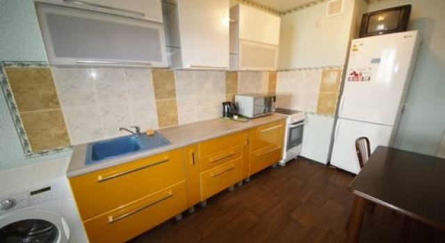 Aviatorov 38 Apartments, Buchen Sie Ferienwohnung Hotels in Region Krasnojarsk mit Pool, Schwimmbad
