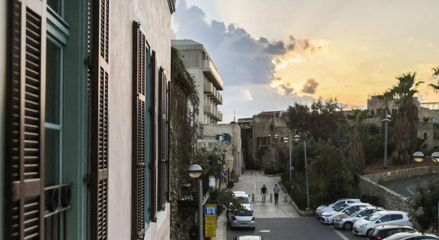 The Pearl of Jaffa Lux Apt by Sea N Rent, Забронировать Апартаменты/квартира Отели Тель-Авива с парковкой, рядом с Пляж Альма, Парковка