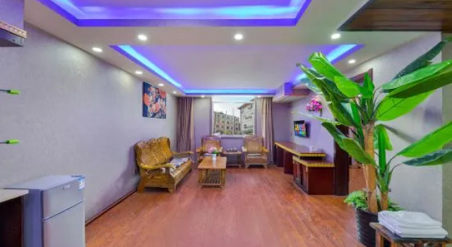 Люкс Deluxe Peacock Princess Hotel