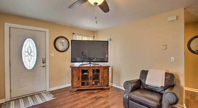 Cottage w/ Yard, Walk to Historic Attractions, 预订 度假屋 Sainte Genevieve 奥索卡