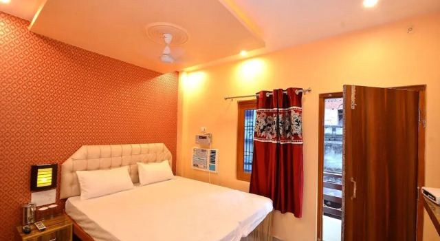 Shiva Guest House