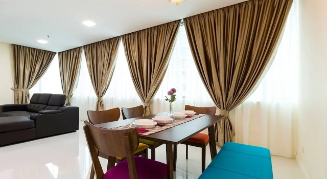 Bright 2BR Condo for 5 W/kl City View, Забронировать Отель Отели Куала-Лумпура с бассейном, рядом с Площадь Мердека, Бассейн