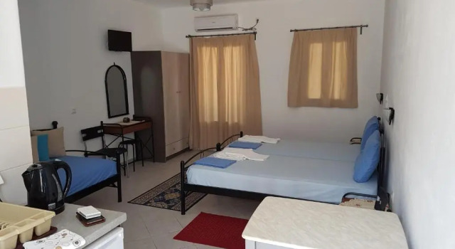 Iliovasilema Studios, Rezervați Hotel Donousa Cicladele