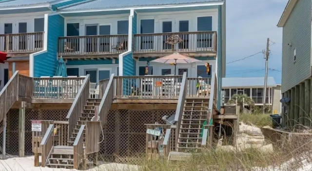 Коттедж Pelican House 1 3 Bedroom Home
