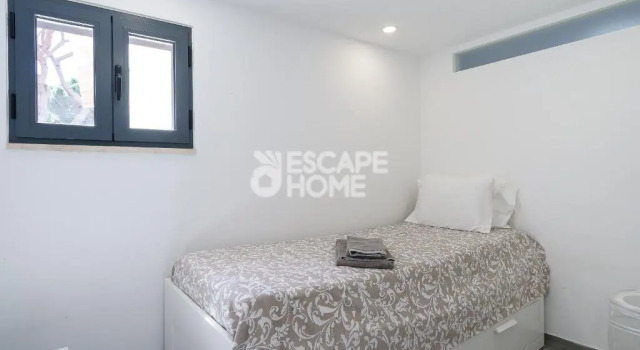 Коттедж Falesia Beach House