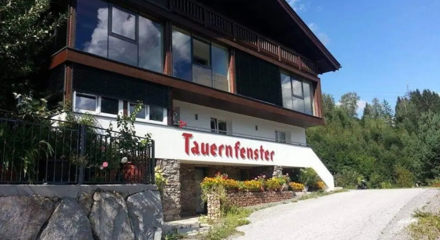 Penthouse in Wildkogel With Mountain Views, Rezerwuj Apartament Hotele w Salzburg z parkingiem, Parking