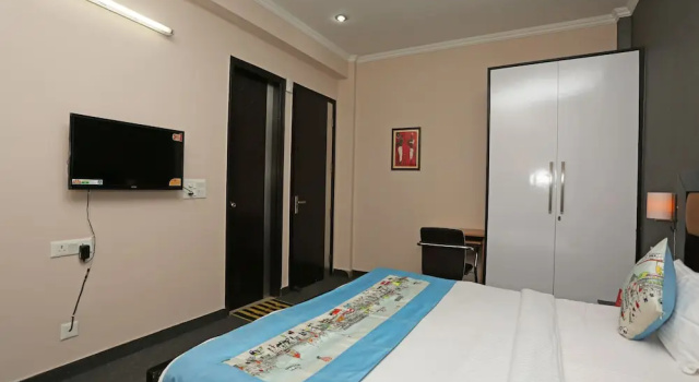 OYO 6575 Shivaay Residency, Забронировать Отель Гургаон Gurgaon Region, рядом с Ansal University