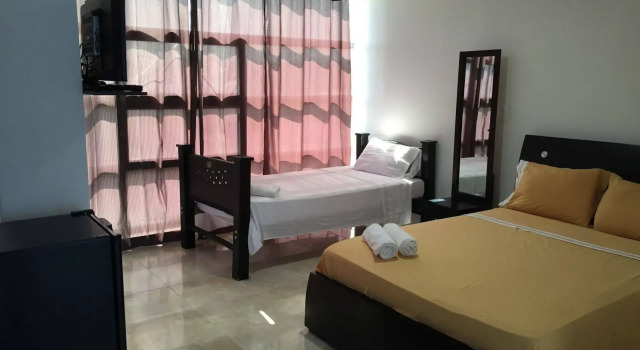 Hostal Central Beach