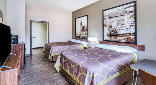 Люкс Super 8 by Wyndham Columbia