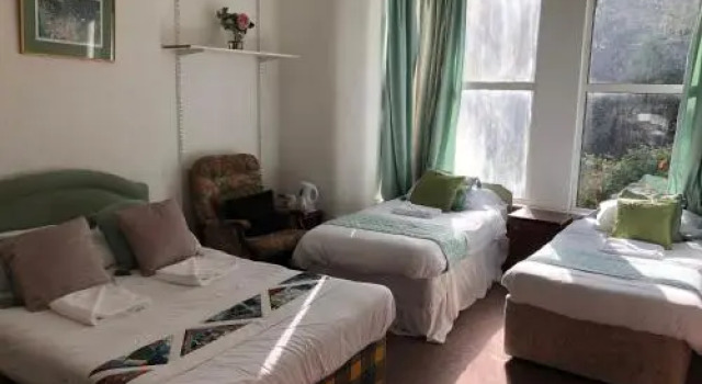Ashton Lodge Guest House, Забронировать Гостевой дом Отели Престон с парковкой, рядом с Престонские доки, Парковка
