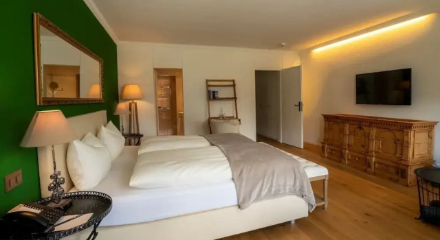 Номер Standard с балконом Hotel Europa Suites St Moritz