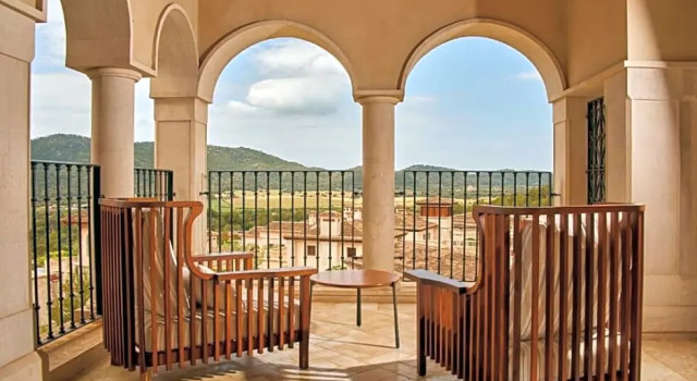 Семейный полулюкс CAP VERMELL GRAND HOTEL