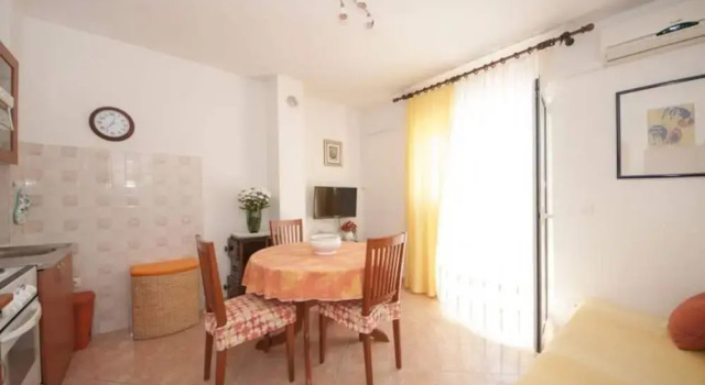 Апартаменты Apartments Mira - One Bedroom Apartment With Balcony