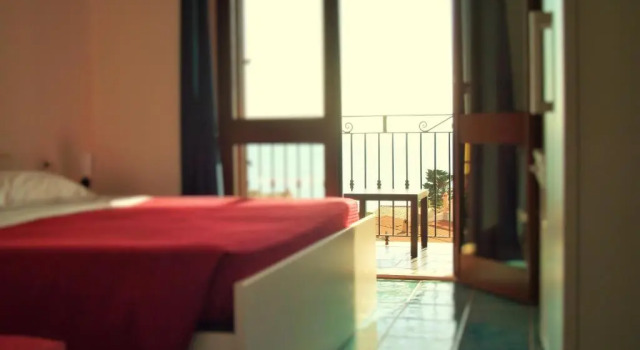 Трёхместный номер Standard с балконом и с видом на море Hotel Bellavista SArchittu