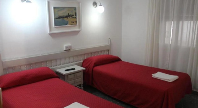 Hostal Paco Marbella, Забронировать Хостел Хостелы Марбелья, рядом с Плаза Де Лос Нараньйос, Хостел