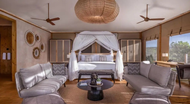 Двухместный люкс Deluxe с балконом и с видом на реку JW Marriott Masai Mara Lodge