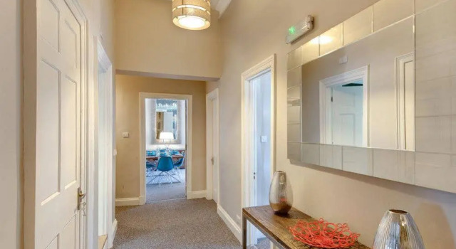Reserve Apartments New Town, Забронировать Апартаменты/квартира Новый город Эдинбург, рядом с Национальный музей Шотландии