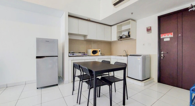 Апартаменты с балконом Best Modern 2Br At Casa De Parco Apartment