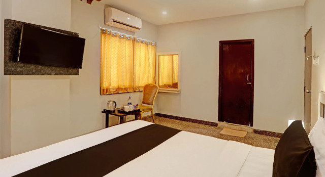 Номер Deluxe Hotel O Vaishnavi Park