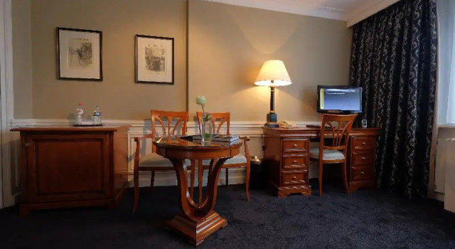 Двухместный номер Standard с балконом Apollofirst Boutique Hotel