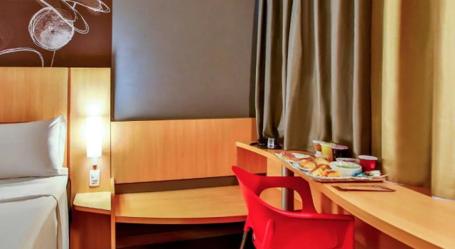 Двухместный номер Standard ibis Goiânia