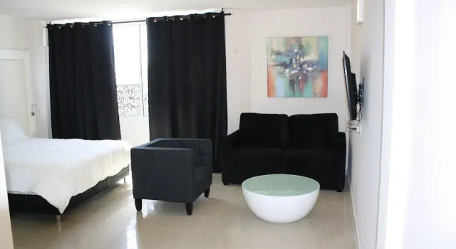 Студия Rich Royal Suites