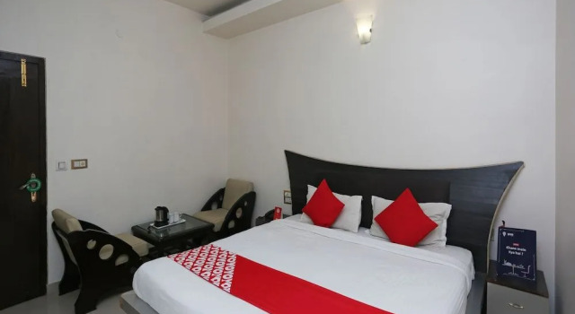 OYO 19334 Flagship Shanta Inn Charbagh