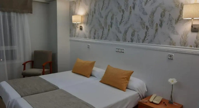 Hotel Almirante, Book Hotel A Coruña 