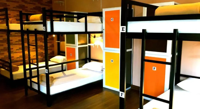 Кровать в общем номере Urban Hostel Bangkok