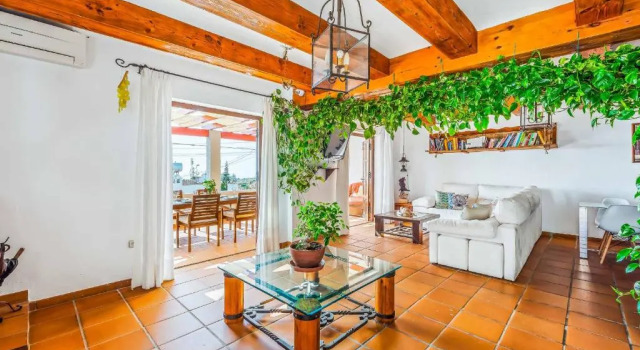 Villa Capistrano, Забронировать Вилла Коттеджи Нерха, рядом с Пляж Бурриана, Коттедж