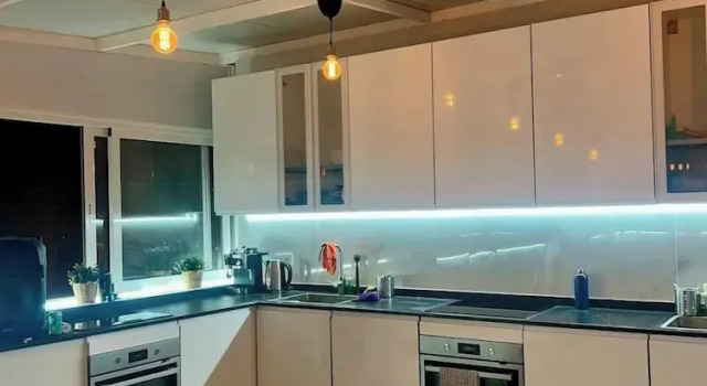 Кровать в общем номере La Isleta Nest Hostel