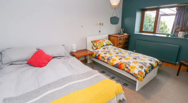 Brofallen, Book Hotel Laugharne Carmarthenshire