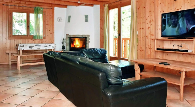 Spacious Chalet near Center of La Tzoumaz