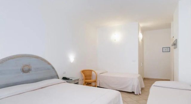 Четырёхместный номер Standard Hotel Angedras