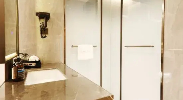Семейный тент Holiday Inn West Lake (Xiangyang West Railway Station Xiangzhou District Xiguan Airport Branch)
