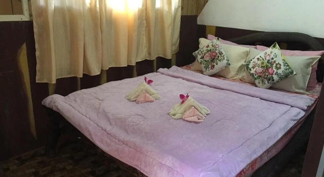 Baan Rai Rhim Tarn, Rezervovat Hotel Hotely v Central Thailand se snídaní, Snídaně
