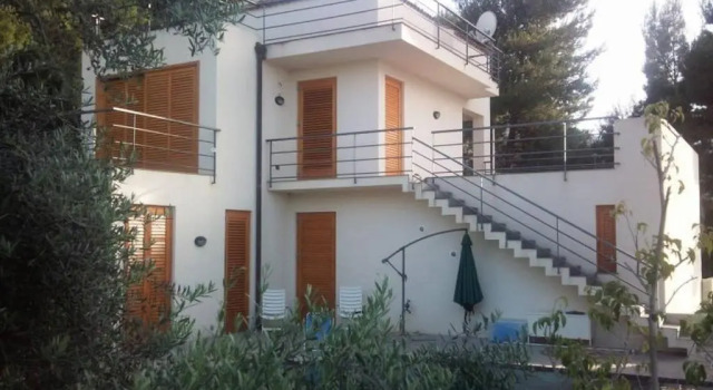 Вилла Villa With Pool Garden Near The Sea